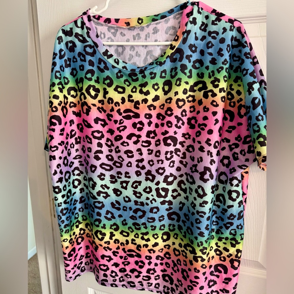 Haptics Rainbow Leopard Print T-Shirt - Picture 2 of 3